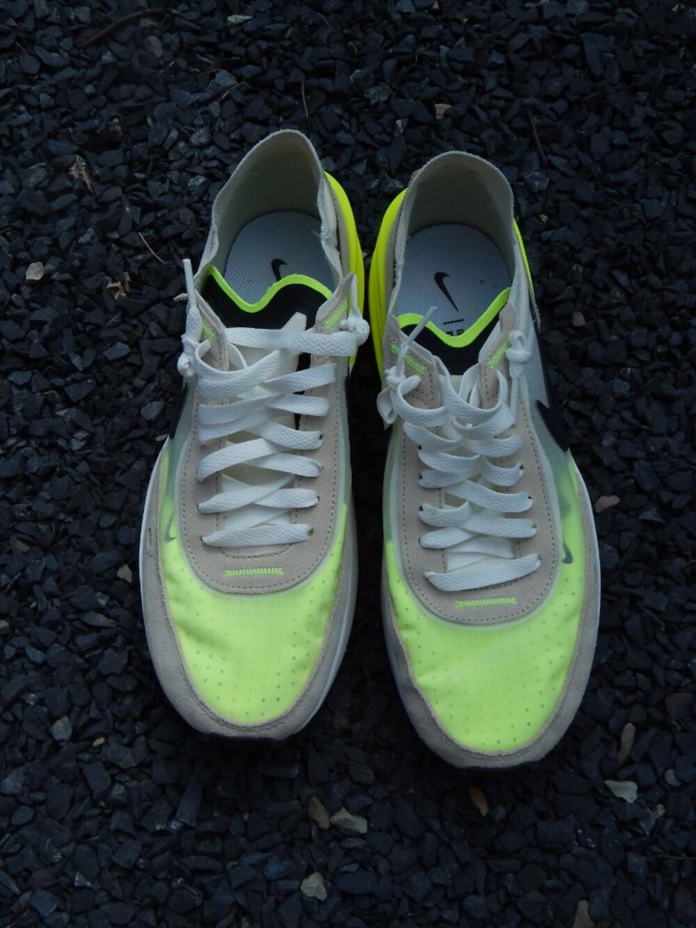 Nike Waffle One Shoes Womens Size 9.5 Yellow Mesh Running Sneakers DN4696-101 - Picture 4 of 7